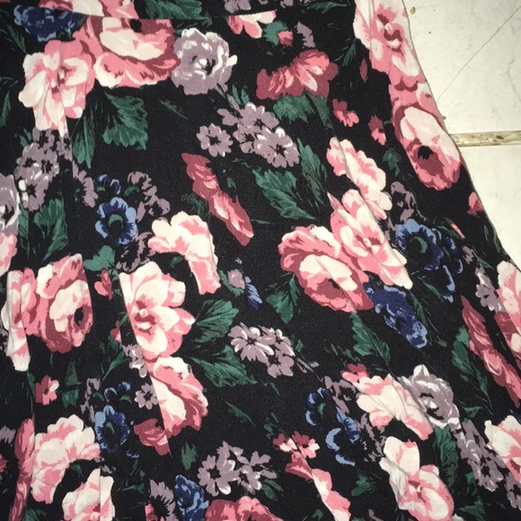 🥳5 for $25🥳 Abercrombie & Fitch floral dress - Picture 2 of 3